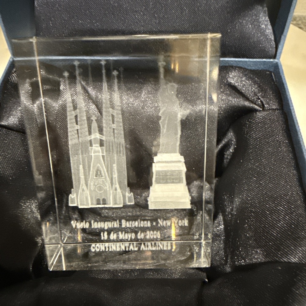 Seyart 3D Laser Etched Crystal Paperweight Continental Airline